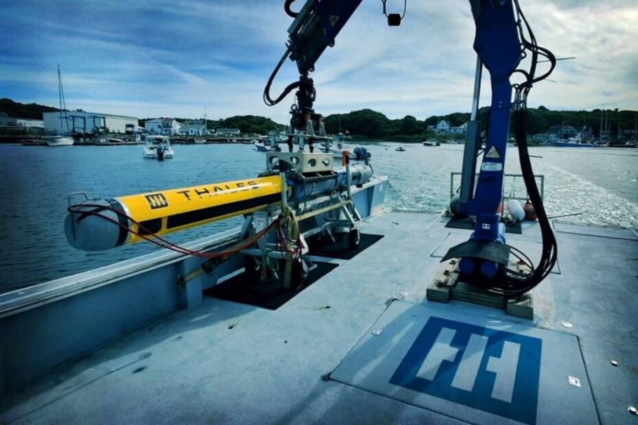 El UUV HII REMUS 620 equipado con el sistema SAS multivisión SAMDIS 600 de Thales, listo para las pruebas de integración en el mar @Thales.