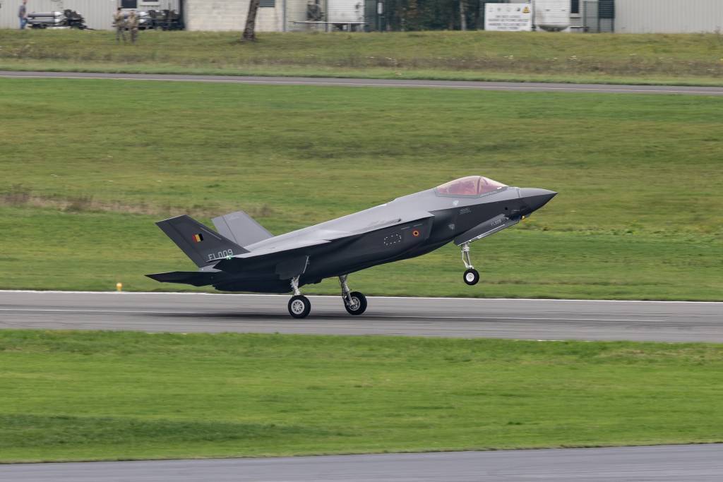 El primer F-35 de Bélgica llega al país y aterriza en la base aérea de Florennes (Foto: Fuerza Aérea Belga)