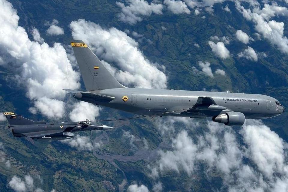 La evaluación puso de manifiesto la excelente cooperación entre todos los países participantes, lo que reforzó aún más la sólida alianza y los objetivos comunes entre Colombia y la OTAN. Foto cortesía de la Fuerza Aérea Colombiana.