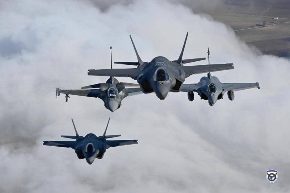 ©Fuerza Aérea Helénica