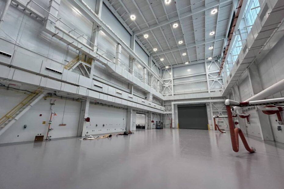 Desde 2021, la división de Sistemas Estratégicos y de Defensa Antimisiles (SMD) de Lockheed Martin ha invertido más de 185 millones de dólares para añadir casi 38 000 metros cuadrados de espacio nuevo y renovado. ©Lockheed Martin