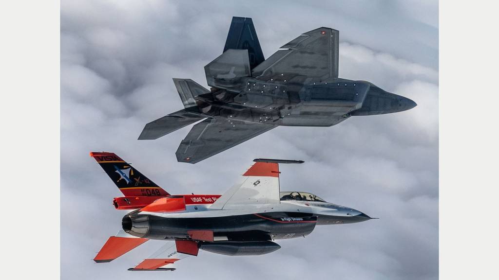 VISTA PS 3: Raytheon, de RTX, equipará el avión de combate autónomo de la Fuerza Aérea de los Estados Unidos con el radar PhantomStrike® (Foto de la Fuerza Aérea tomada por Christian Turner)