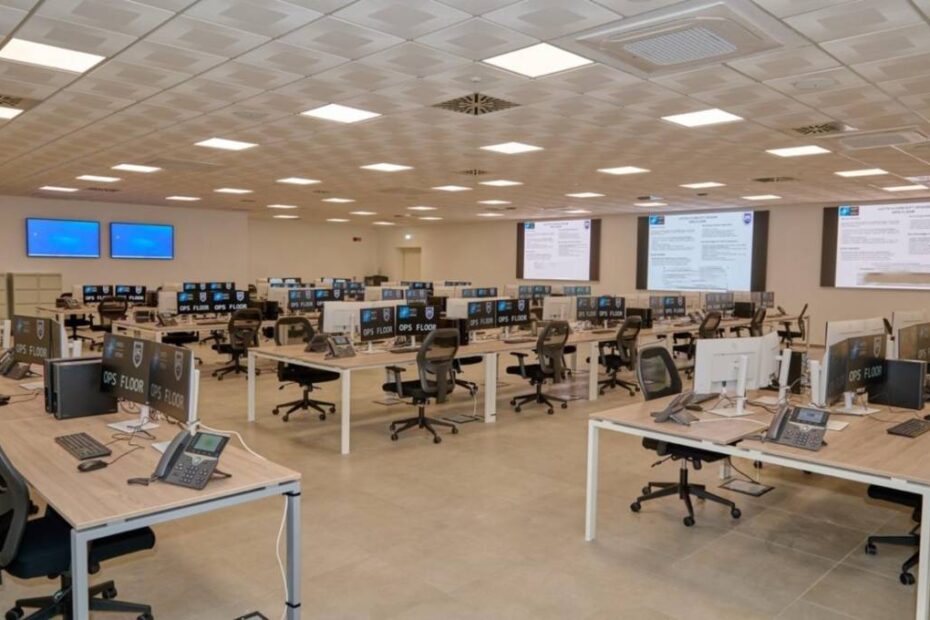 El DACC tiene la capacidad de desplegar e integrar rápidamente recursos y capacidades en cualquier teatro de operaciones. La nueva estructura operativa cuenta con dos pilares operativos, la sala de operaciones y el Laboratorio de Combate, que juntos mejoran aún más el mando y control aéreo de la OTAN. Foto cortesía del DACCC.