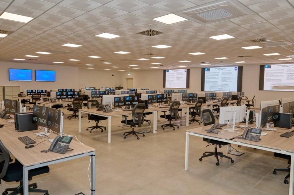 El DACC tiene la capacidad de desplegar e integrar rápidamente recursos y capacidades en cualquier teatro de operaciones. La nueva estructura operativa cuenta con dos pilares operativos, la sala de operaciones y el Laboratorio de Combate, que juntos mejoran aún más el mando y control aéreo de la OTAN. Foto cortesía del DACCC.