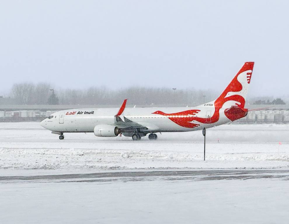Boeing 737 800NG combi (CNW Group/Air Inuit)