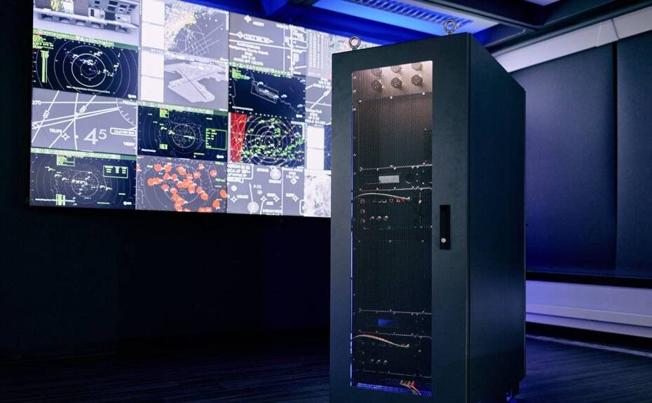 El Condor Mk3, el radar de vigilancia cooperativa de Collins Aerospace capaz de comunicarse directamente con los transpondedores de las aeronaves. Imagen: RTX