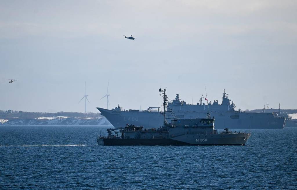 El Grupo Marítimo Permanente Uno de la OTAN (SNMG1) y el Grupo Permanente de Contramedidas contra Minas Uno de la OTAN (SNMCMG1) se integraron en el Mando del Componente Marítimo de la Fuerza de Reacción Aliada (ARF) embarcado en el ESPS Castilla.