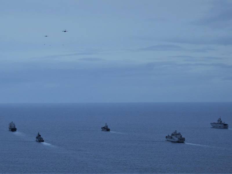 El Grupo Marítimo Permanente de la OTAN N.º 1 (SNMG1) participó en «Cold Response 2026», uno de los principales ejercicios de entrenamiento de la Alianza en el Alto Norte. El Grupo de Tareas estaba compuesto por el buque insignia de la Armada Española, el Almirante Juan de Borbón (F-102), junto con la fragata española Santa María (F-81), la fragata alemana Sachsen (F-219) y la fragata danesa Peter Willemoes (F-362). Imagen: MARCOM