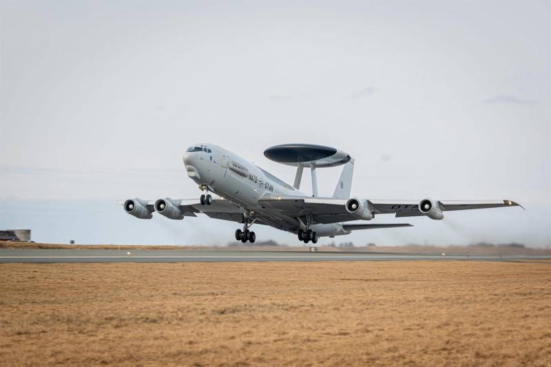 Un avión AWACS de la OTAN despega de la base de operaciones avanzada de Ørland durante el ejercicio «Cold Response 2026». Foto cortesía de: Ole Andreas Vekve / Fuerzas Armadas de Noruega.