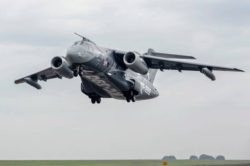 ©Embraer