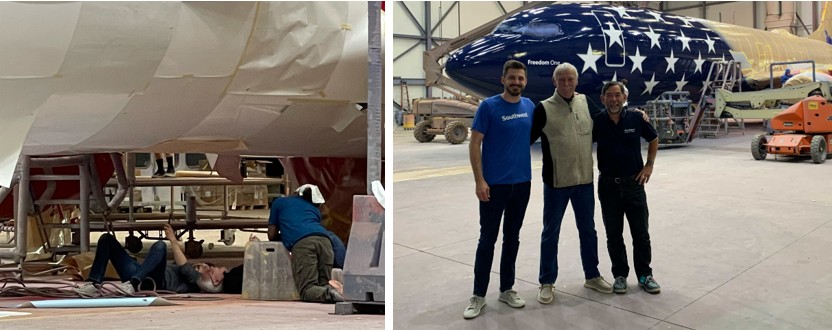 (Izquierda) Eric y Roger colocan la plantilla sobre el fuselaje del Freedom One. (Derecha) Eric junto a Roger y Michael Suhara, de AkzoNobel, frente al Freedom One, aún a medio terminar. ©Southwest Airlines Co.