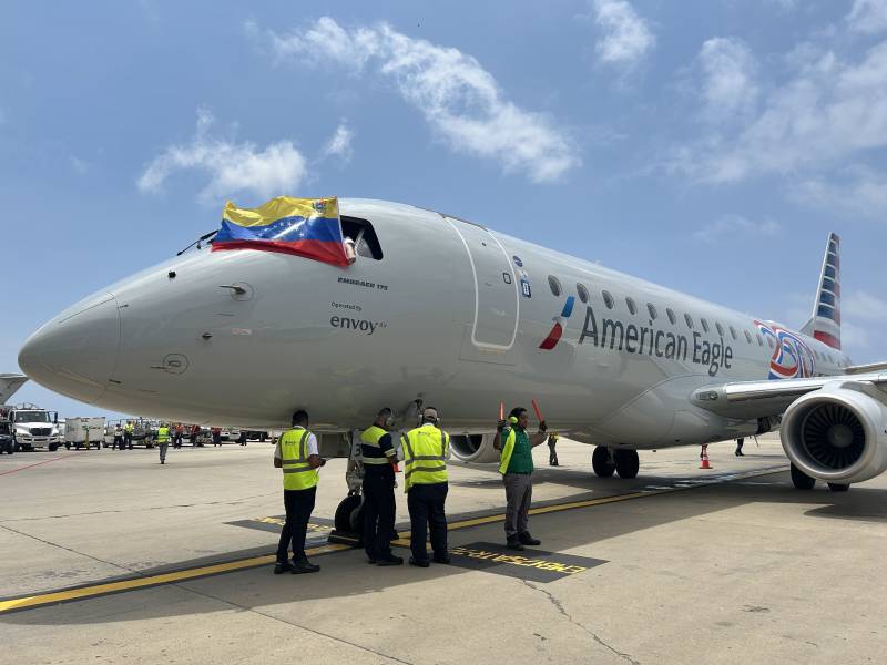 ©American Airlines