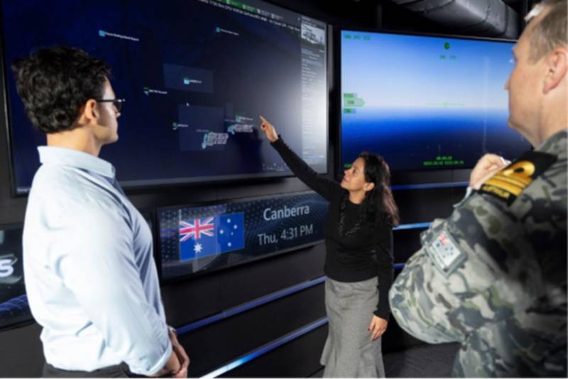 Ingenieros de Lockheed Martin Australia llevan a cabo una simulación de integración de sistemas de combate submarinos en el Endeavour Centre, en la sede de Lockheed Martin Australia, en Canberra. ©Lockheed Martin