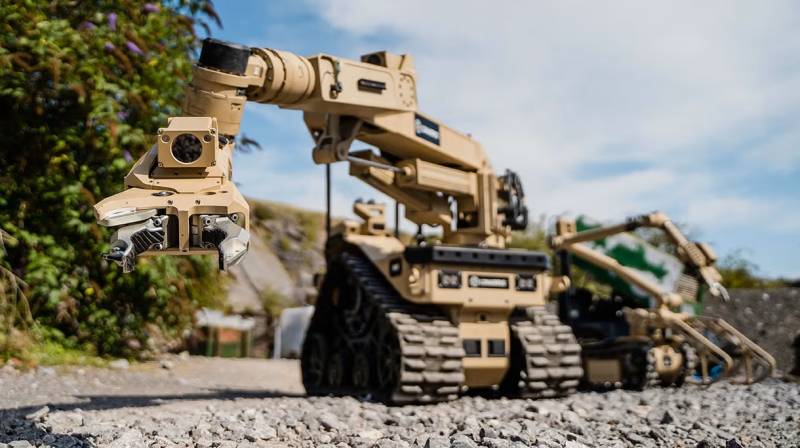 Las Fuerzas de Defensa de Australia utilizan los robots T4 y T7 de L3Harris para la neutralización de artefactos explosivos, la gestión de materiales peligrosos y otras operaciones críticas. Imagen: L3Harris