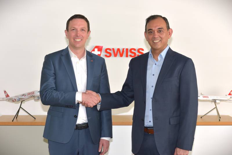 Jens Fehlinger, director ejecutivo de SWISS (izquierda), y Saurabh Kapoor, director ejecutivo de Metafuels (derecha) ©SWISS