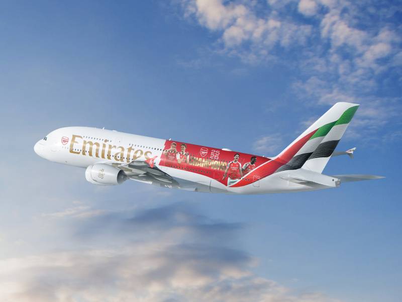 El A380 de Emirates luce la equipación de los Gunners ©Emirates