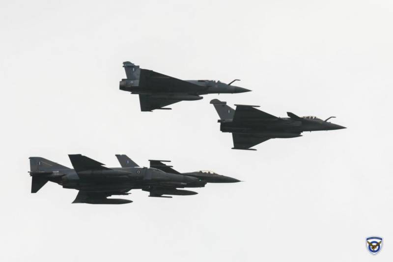 ©Fuerza Aérea Helénica