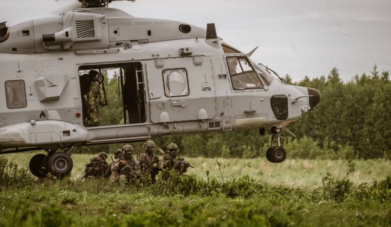 El escuadrón de helicópteros es la única unidad de helicópteros que participa en el ejercicio. Foto: Jesper Sundström/Fuerzas Armadas Suecas (Försvarsmakten)