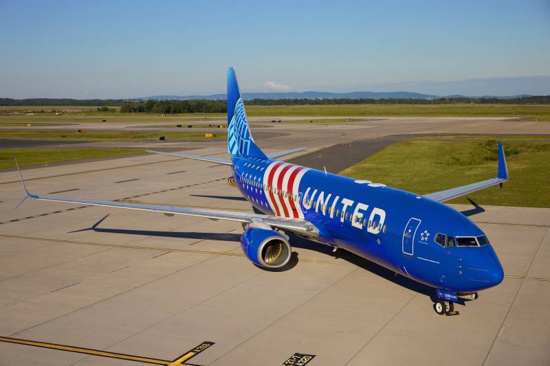 United celebra a Estados Unidos con una librea especial por su 250º aniversario y un hito en su programa de contratación de pilotos militares ©United Airlines