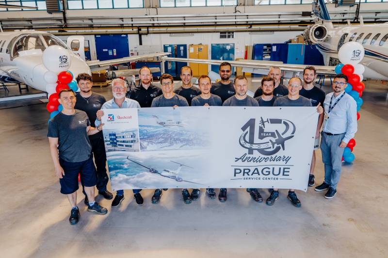 Conmemoración de 15 años de servicio confiable para los operadores europeos en el Centro de Servicio de Praga ©Textron Aviation