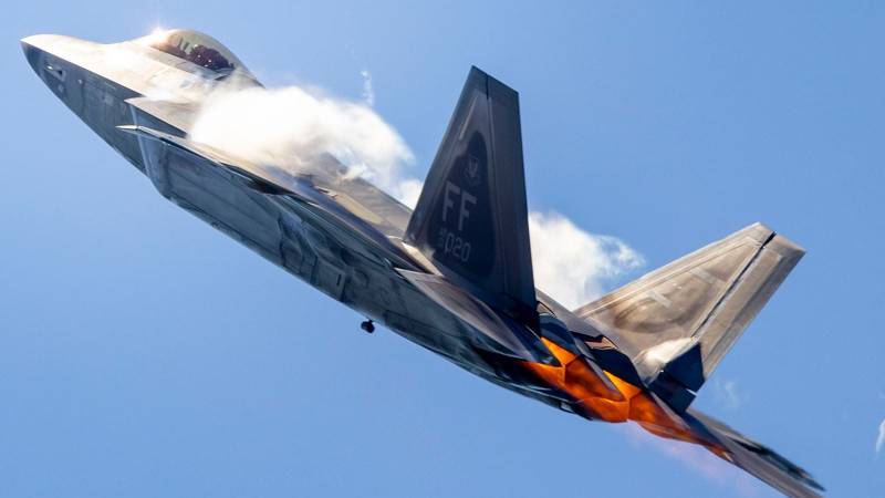 El F119 de Pratt & Whitney, el primer motor de caza de quinta generación del mundo, ha impulsado al F-22 Raptor durante más de 20 años (Crédito de la foto: Fuerza Aérea de EE. UU.).