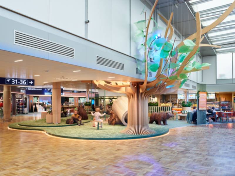 Área comercial de la zona de Schengen del Aeropuerto de Helsinki de Finavia ©Finavia Oyj