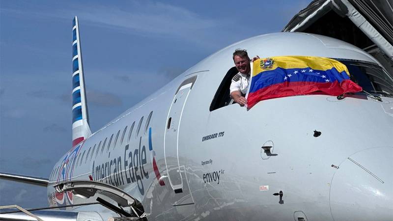 ©American Airlines