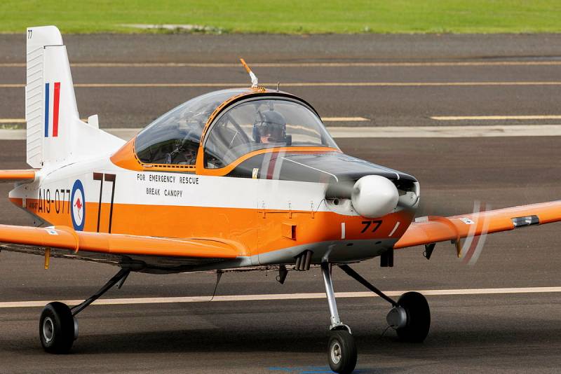 Un CT-4A A19-77 de la Fuerza Aérea Real Australiana se prepara para despegar en la Base de la RAAF de Point Cook, Victoria. ©Departamento de Defensa de Australia