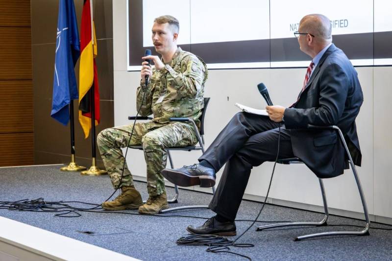 A través de mesas redondas, sesiones informativas técnicas y demostraciones tecnológicas, los participantes analizaron toda la cadena de acción de los sistemas C-UAS, haciendo especial hincapié en la interoperabilidad, el mando y control (C2) y la integración entre los dominios aéreo, terrestre, marítimo, cibernético y espacial de la OTAN. Foto cortesía de Fanny Chesiere - AIRCOM