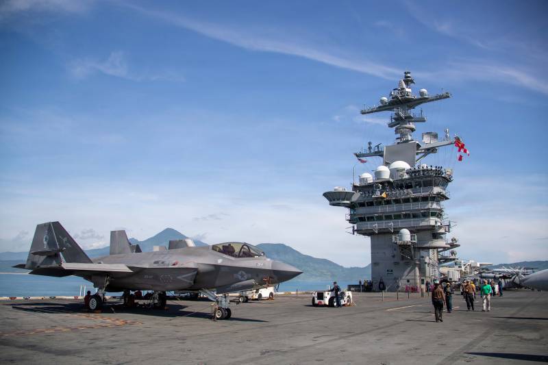 El portaaviones de la clase Nimitz USS George Washington (CVN 73) llega a Da Nang, Vietnam, para una escala programada, el 30 de julio de 2026. El George Washington es el principal portaaviones desplegado en el extranjero de la Armada de los Estados Unidos, un símbolo de larga data del compromiso de los Estados Unidos de mantener un Indo-Pacífico libre y abierto, al tiempo que opera junto a aliados y socios en toda la flota numerada más grande de la Armada de los Estados Unidos. (Foto de la Armada de los Estados Unidos tomada por la especialista en comunicación masiva de tercera clase Estrella Velarde)