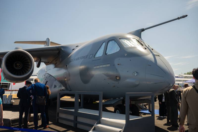 ©Embraer