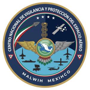 En el escudo del Centro Nacional de Vigilancia y Protección del Espacio Aéreo (CENAVI), la expresión “Malwih Mexihco”, sintetiza en náhuatl la misión principal del organismo: velar por la seguridad y la soberanía del espacio aéreo nacional, es decir "Malwih Mexihco" se traduce como "Protege a México". Imagen: Espacio Aéreo