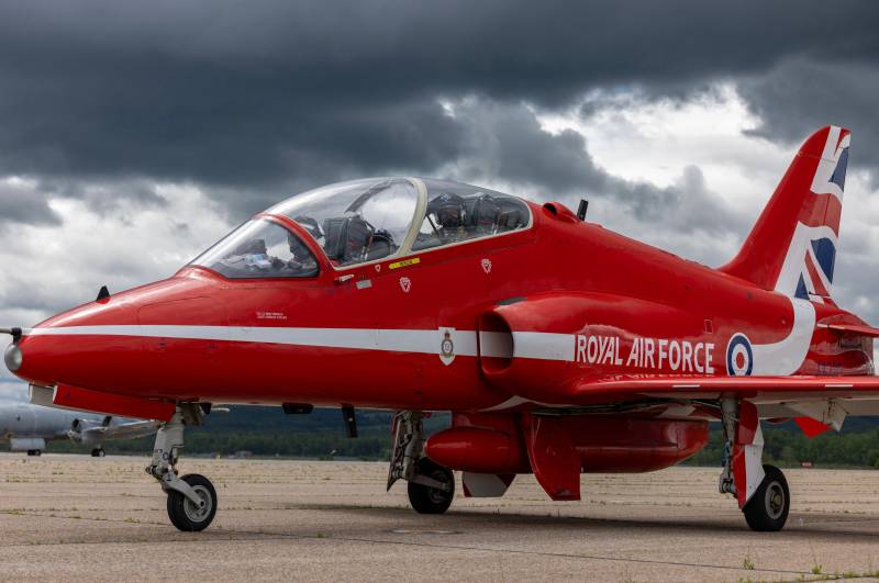 El regreso de los Red Arrows desde América del Norte se ha pospuesto debido a las malas condiciones climáticas, ya que la seguridad es lo más importante para el equipo. ©RAF