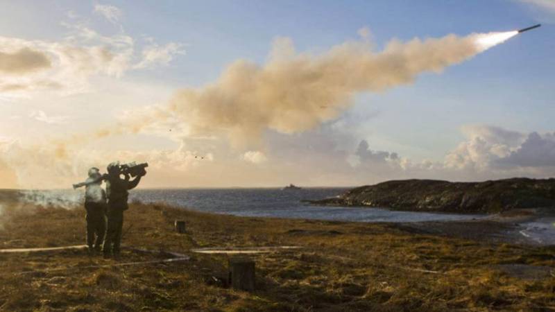 El misil Stinger es un sistema de defensa aérea ligero, probado en combate y autónomo, que las tropas terrestres utilizan contra misiles de crucero y aeronaves. ©RTX