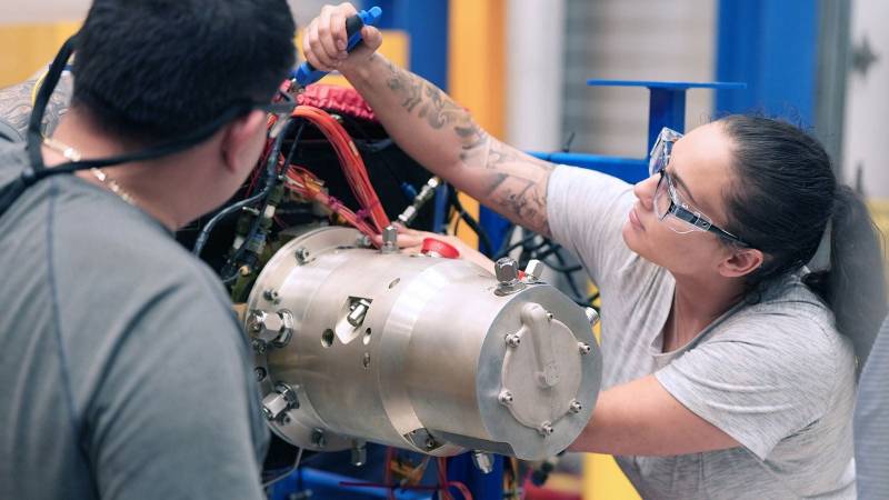 Collins Aerospace completó con éxito las pruebas de altitud de su sistema de gestión térmica y de energía (PTMS) de próxima generación, el Sistema Mejorado de Energía y Refrigeración (EPACS), diseñado para mejorar la gestión térmica y de energía del F-35. Imagen: RTX