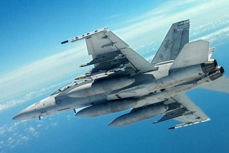 El JDAM LR de Boeing se suma a la familia de armas JDAM y ofrece ataques de precisión a bajo costo y a larga distancia (foto de la Marina de los EE. UU.)