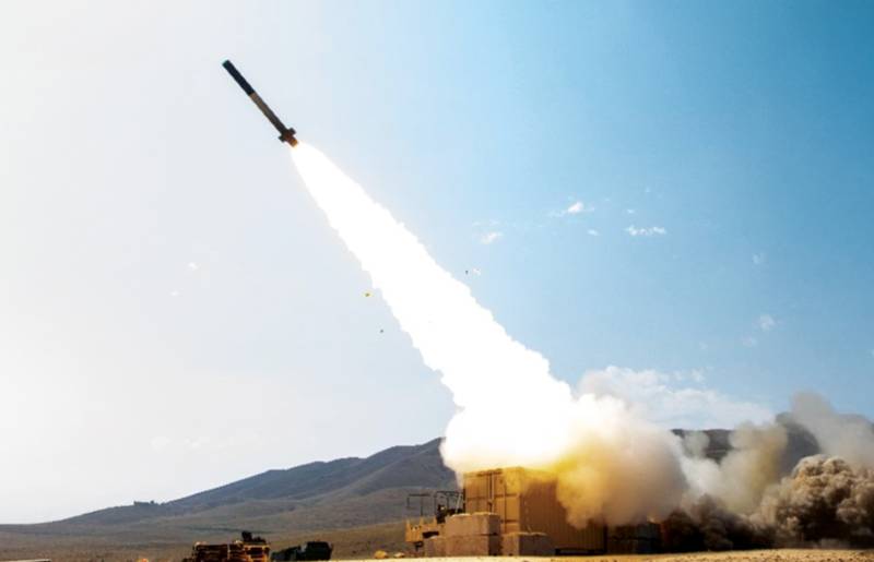 El lanzador en contenedor Kodiak completa con éxito una prueba de disparo real, demostrando la capacidad de uso rápido y recargable de un lanzador en contenedor con un cohete de prueba en el Centro de Entrenamiento de Yakima, en Washington. Imagen: Lockheed Martin