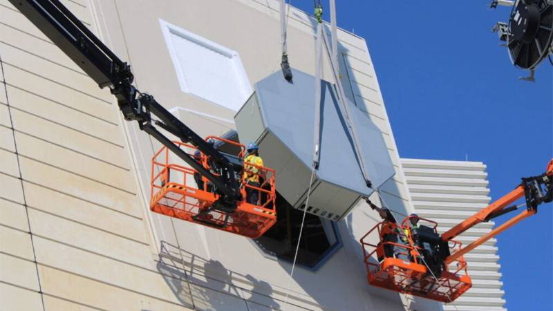 Raytheon, con sede en Texas, completa la instalación del primer conjunto de antenas SPY-6(V)4 en el centro de pruebas de Wallops Island ©RTX