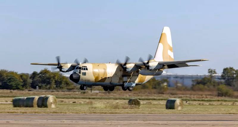 El primer C-130 de la RMAF aterrizando en las instalaciones de L3Harris en Waco en noviembre de 2025. Imagen: L3Harris