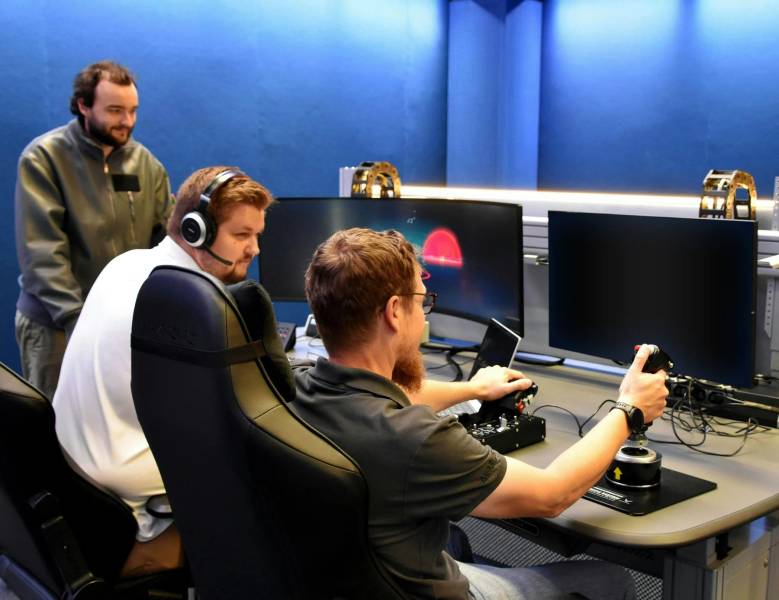 El SDL se puso a prueba en el ejercicio «Timber Express», donde incorporó aliados y amenazas virtuales al ejercicio en vivo. Imagen: Airbus