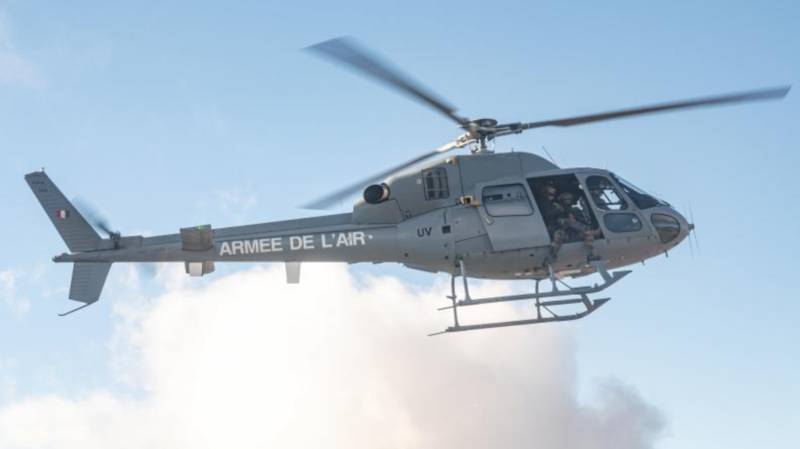 Los helicópteros Fennec con tiradores a bordo forman parte del dispositivo de seguridad aérea. - © AAE