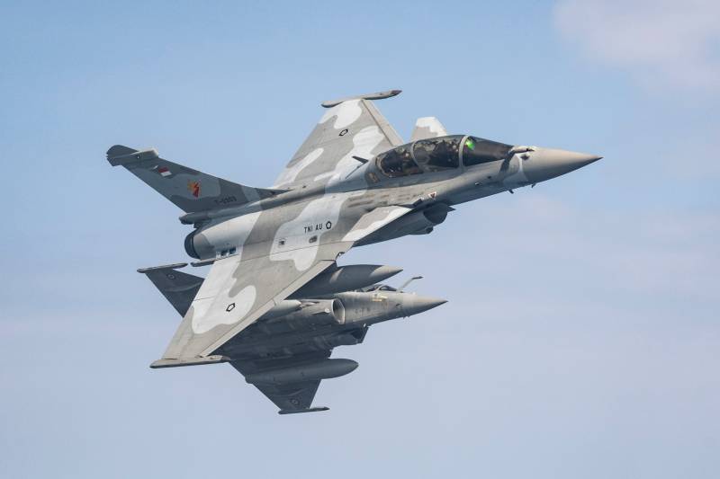 Un Rafale indonesio y otro francés en vuelo. ©Armée de l’Air et de l'Espace
