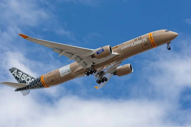 Primer vuelo del A350F: diseño especial ©Airbus