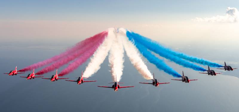 Los Red Arrows tienen como objetivo la búsqueda constante de la excelencia e inspirar a las multitudes de todo el mundo. ©RAF