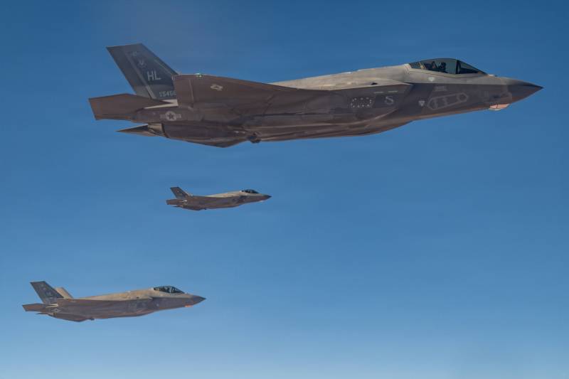 Foto de la Fuerza Aérea de EE. UU. tomada por la sargento técnico Tiffany A. Emery
